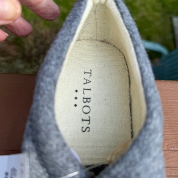 PRICE DROP!! TALBOTS Womens Gray Sneakers- NWT-NEVER WORN-size 7M - Picture 12 of 12